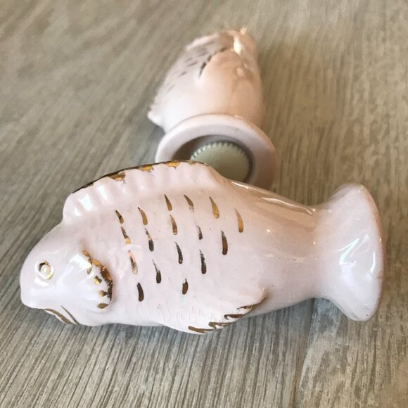 Salt and Pepper Shaker Set Fish Pink with Gold Trim Vintage Made in England Rare - Picture 5 of 11